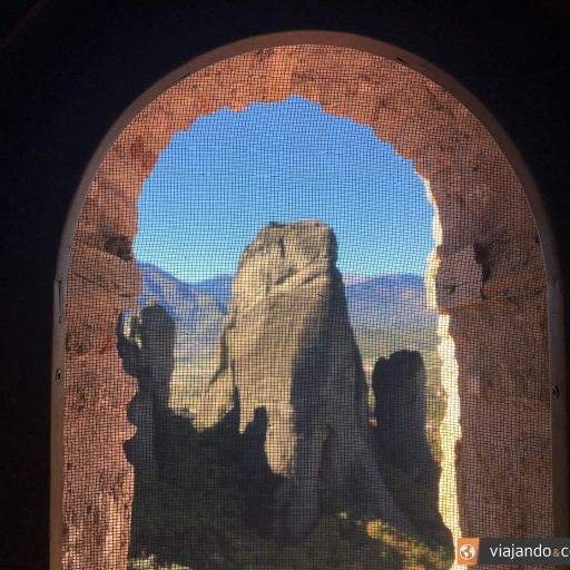 grecia-meteora-monjas-2-site.jpg