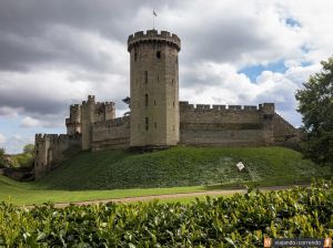 inglaterra-warwick-castelo-externa-logo-2.jpg